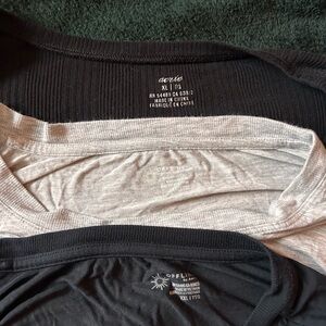 Aerie Black (2) and Gray Top, long sleeves cropped!